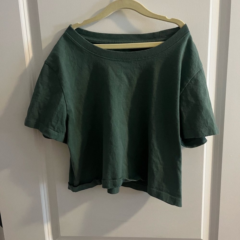 Urban Outfitters Forest Green Cropped Tee 100% cotton